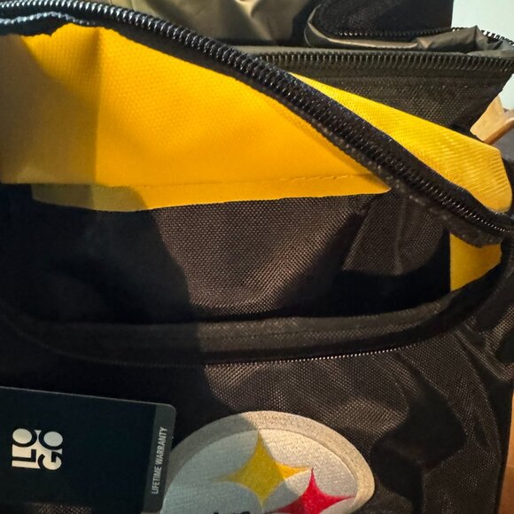 NWT Pittsburgh Steelers football tailgating rolling cooler with pull-out handle - Picture 7 of 11